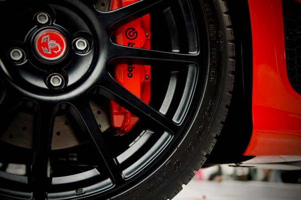 Por que investir em produtos de limpeza automotiva de alta qualidade?